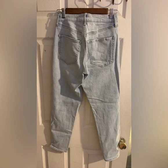 Old Navy Jeans - Picture 2 of 4